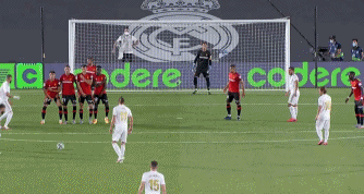 勒布朗-詹姆斯与卢卡-东契奇联手终结湖人连败 一切始于我们