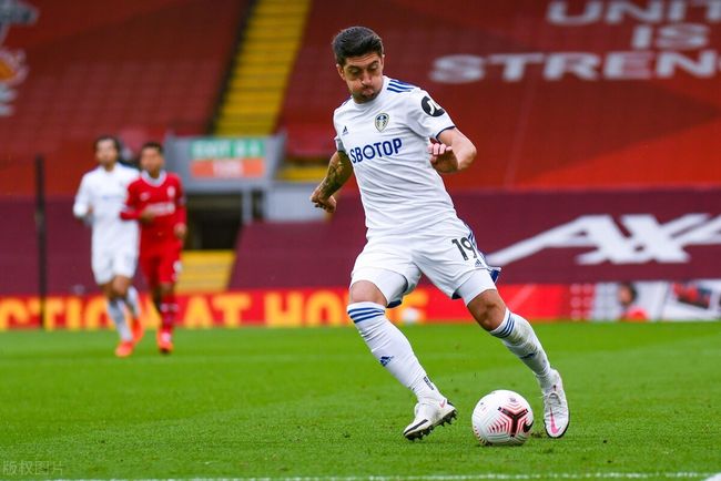 重磅消息：许利民面临下课危机，郭昊文状态崩溃，新疆男篮迎来外教新助力！