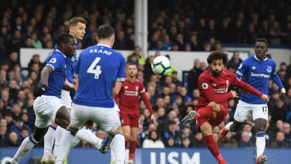 Steam正版移植《英勇之地》手游今日全平台公测